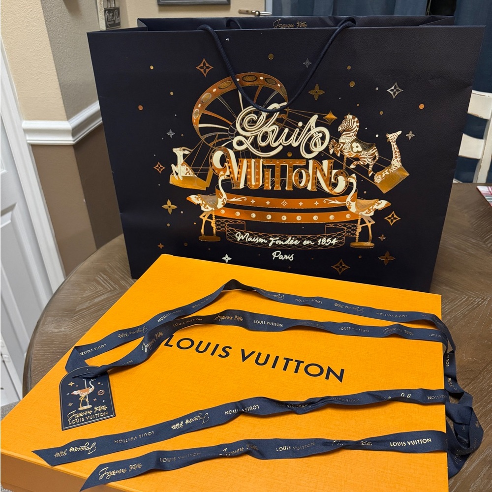 Louis Vuitton Jouyeuses Fêtes Gift Bag, Box, and Ribbon